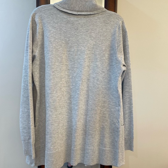 ❤️NWT Grey cardigan with pockets - Picture 2 of 3